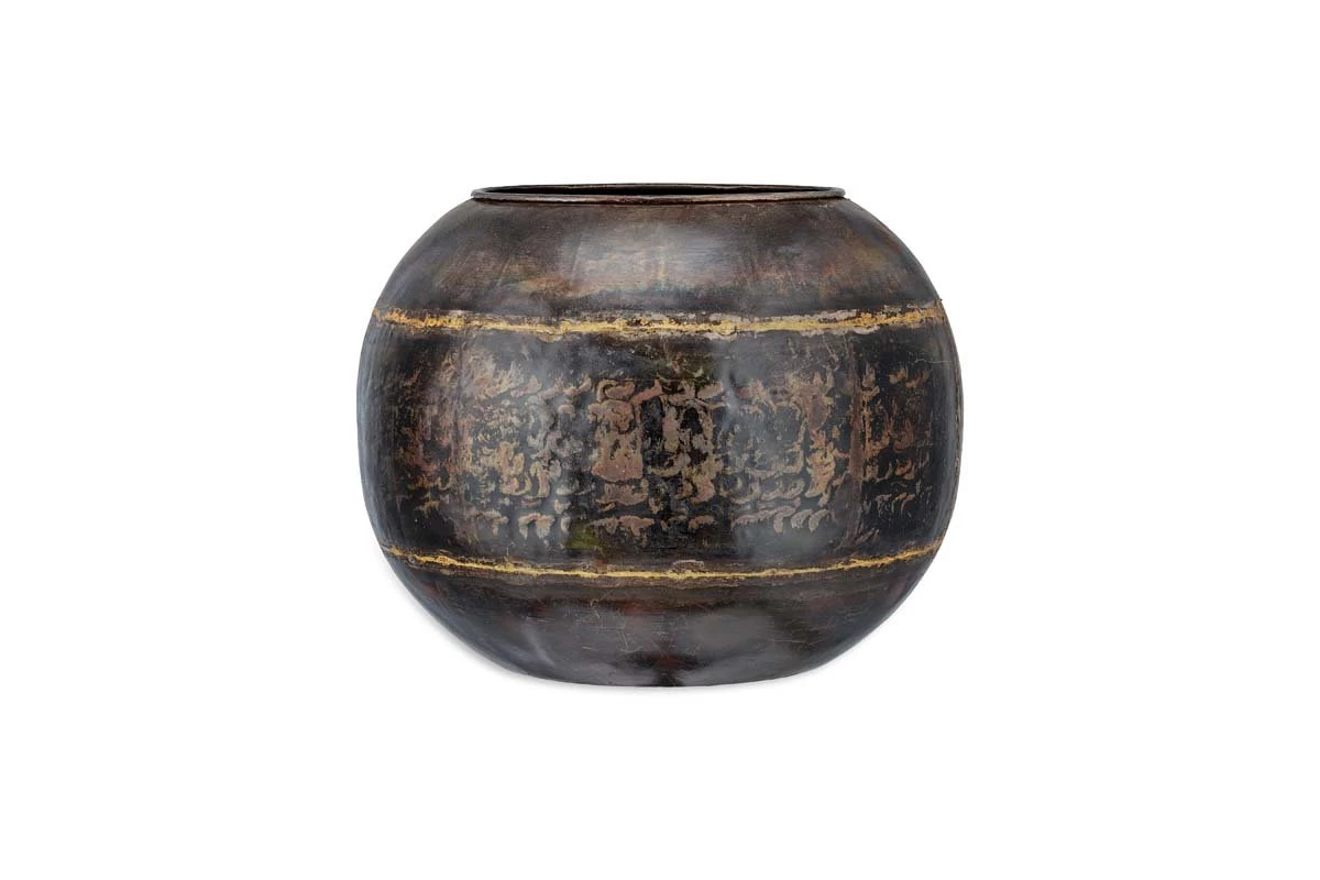 Nkuku Home Accessories Endo Reclaimed Iron Vase 7 Nkuku Home Accessories Endo Reclaimed Iron Vase